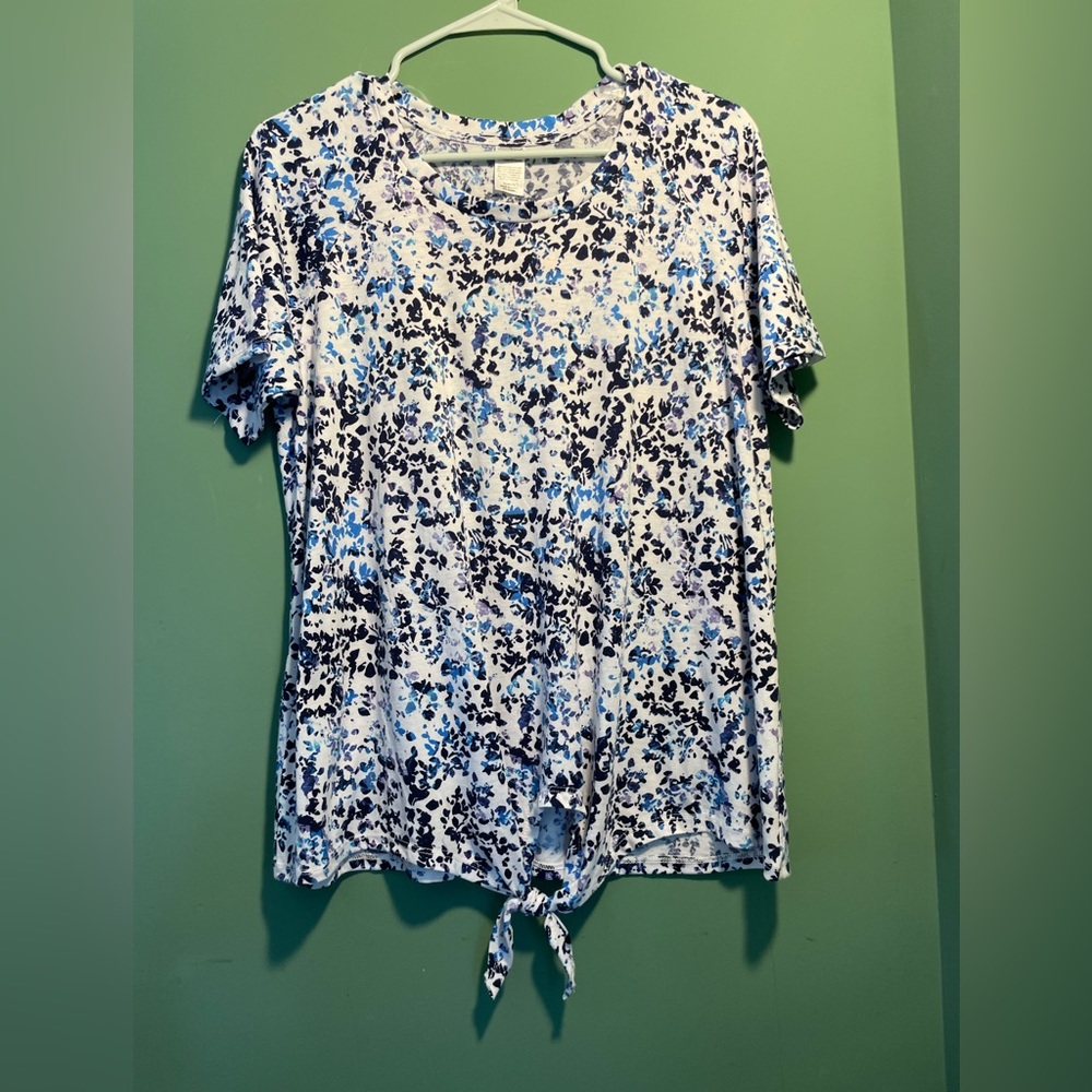 - West loop ladies blouse, blue and white floral print